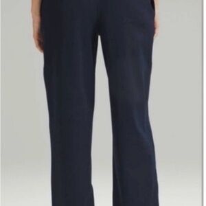 NWOT Lululemon Athletica Straight Leg MR Luxtreme Pant Navy Xl